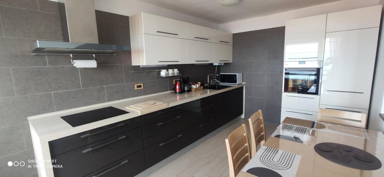 Apartment Karla Rijeka Eksteriør bilde